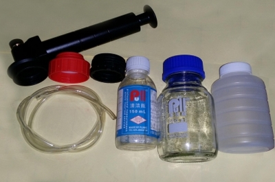 一把油液取样器配多种颗粒度瓶